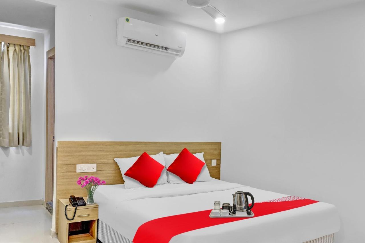 Oyo Flagship Hotel Bluemoon Warangal Eksteriør billede