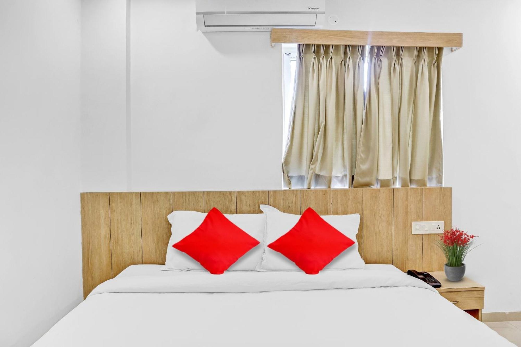 Oyo Flagship Hotel Bluemoon Warangal Eksteriør billede