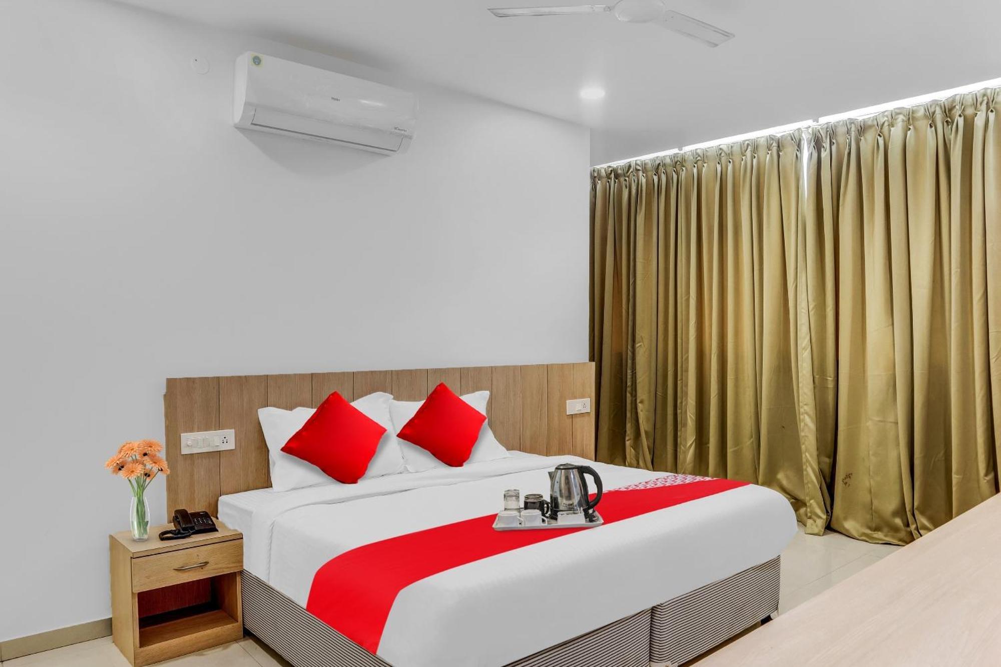 Oyo Flagship Hotel Bluemoon Warangal Eksteriør billede